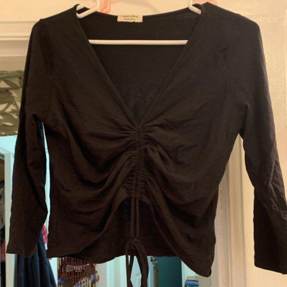 Black 3/4 length sleeve rushed top from Mendocino